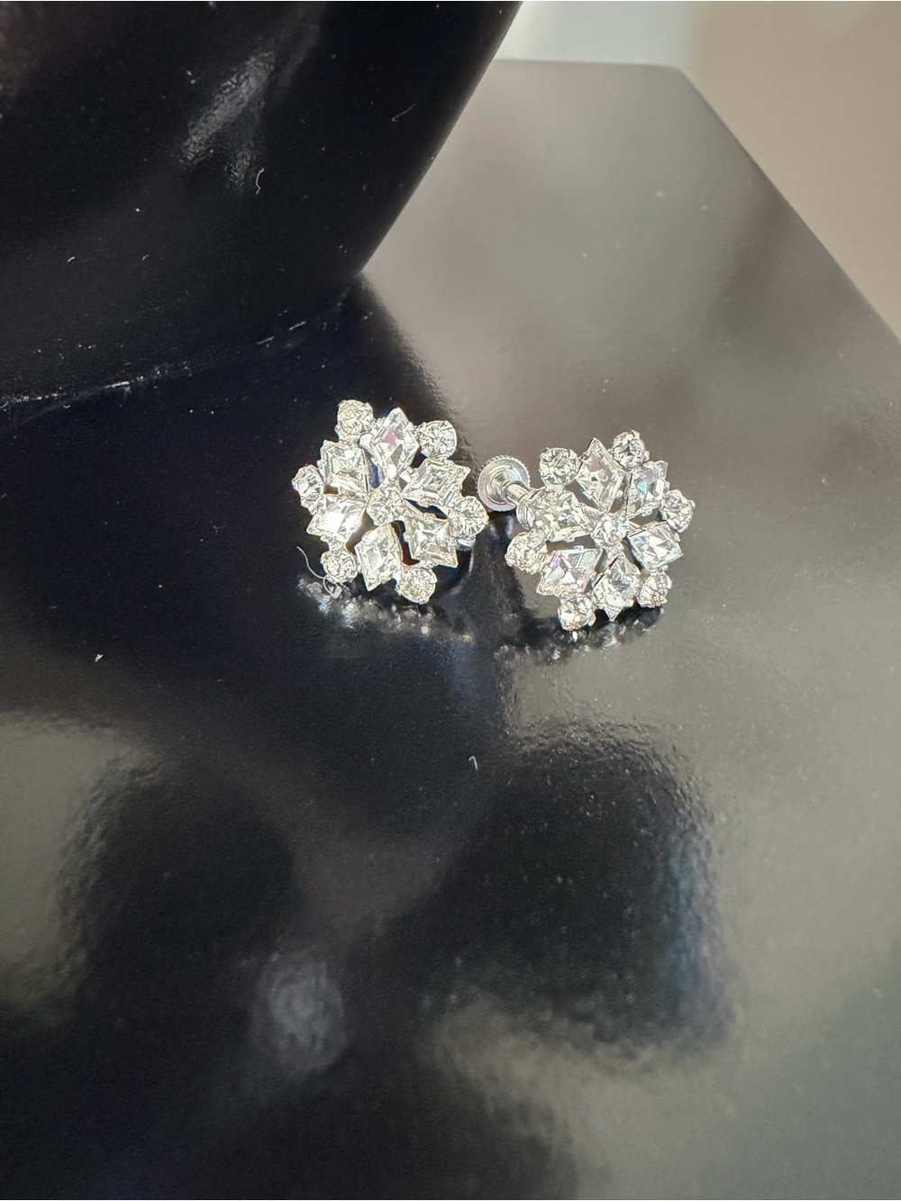 Kramer Vintage Snowflake Screwback Earrings